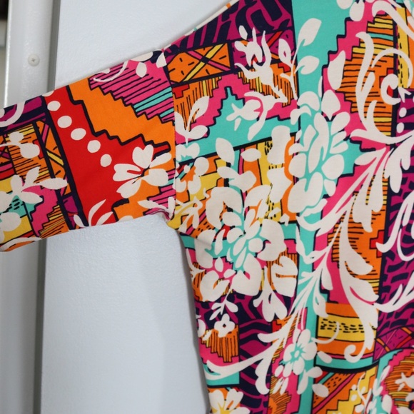 LuLaRoe Irma tunic top - Picture 4 of 6